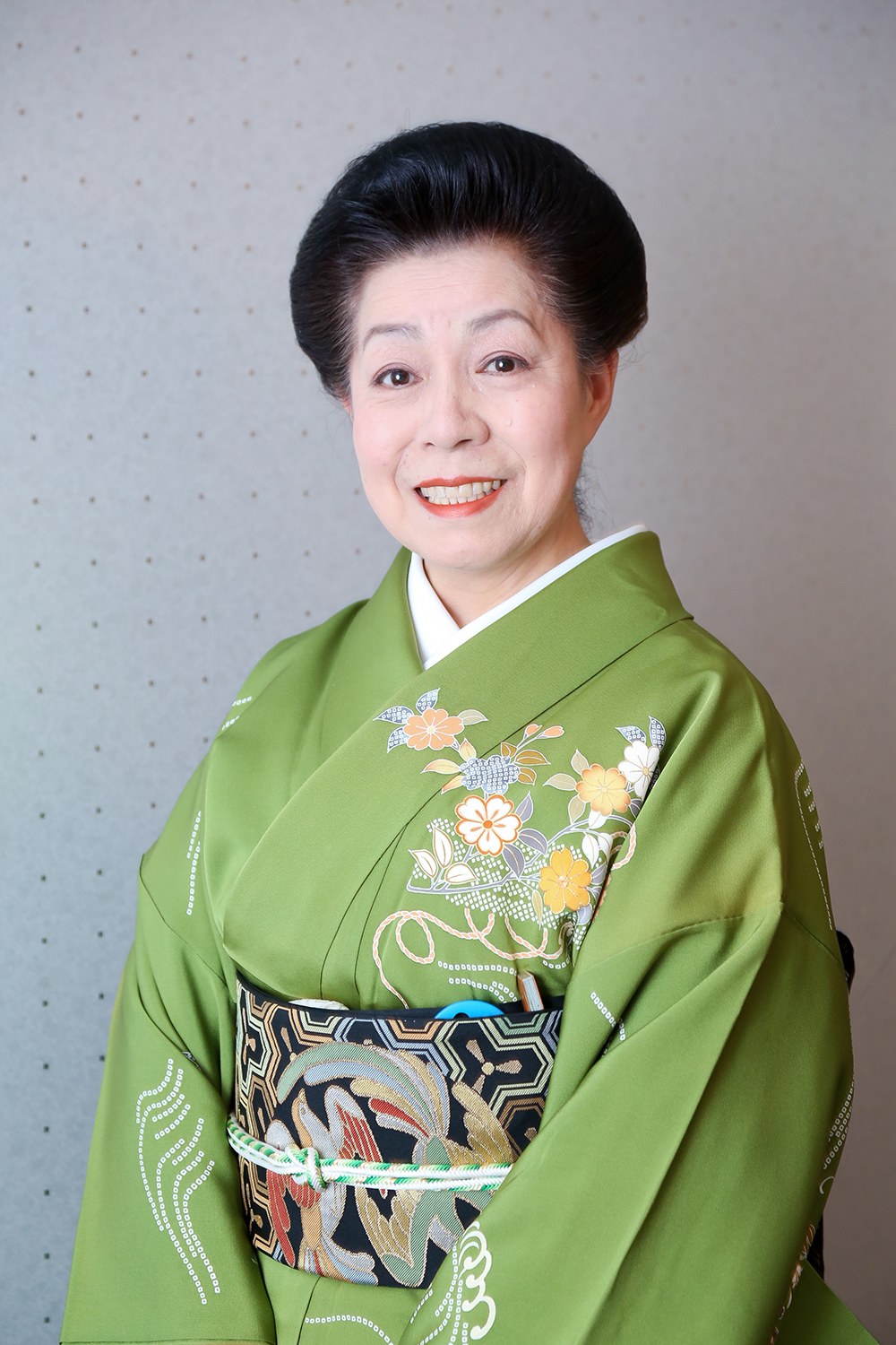 振袖と袴の現代史：富澤輝実子｜わらくあんみずもちsince1941 富山