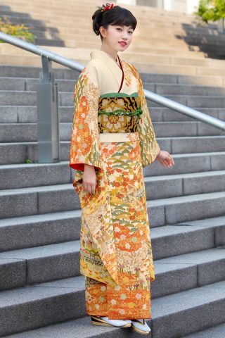 104-L-kaw0302 振袖レンタル　振袖Lサイズ　京友禅：久保耕　茶屋辻模様　白