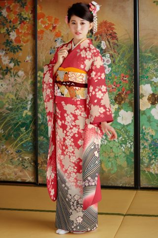 104-M-kaw0181 振袖レンタル　振袖Mサイズ　絞り　おぼろ染め桜流し　赤