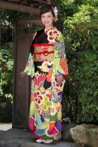 104-L-kaw0400 振袖レンタル　振袖Lサイズ　ブランド：AMIAYA×紅一点　鶴に花　黒