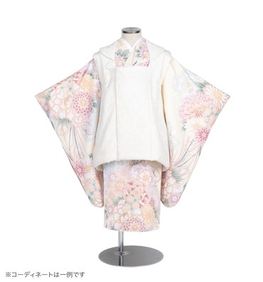 子供きもの　三ツ身着物被布セット　四季花に紐　クリーム