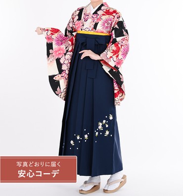 卒業式袴レンタル　小振袖Mサイズ+袴セット　ブランド：Adam&Eve　市松に四季花　白/黒