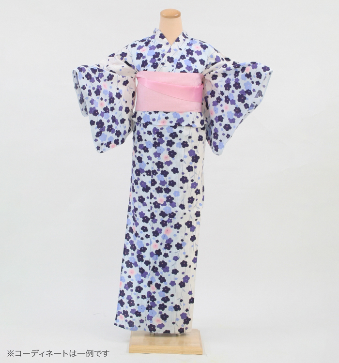 浴衣レンタル　浴衣Mサイズ　縦ボカシに小花　薄青色
