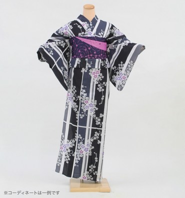 浴衣レンタル　浴衣Mサイズ　窓辺の桜　黒色
