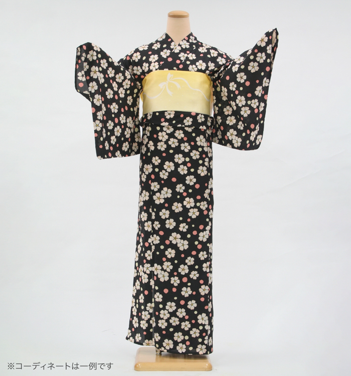 浴衣レンタル　浴衣Mサイズ　小桜　黒色