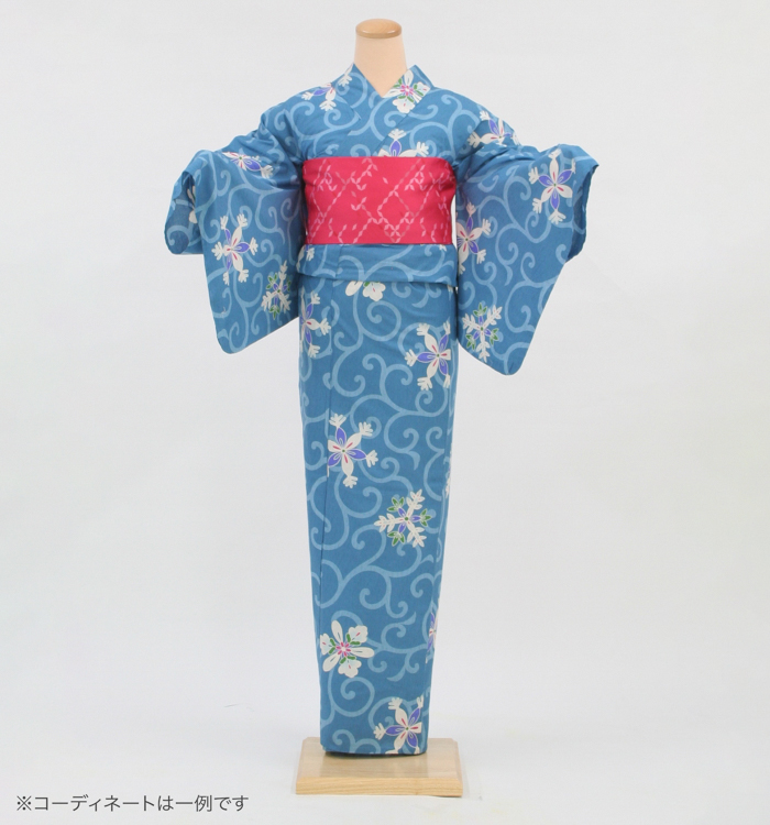 浴衣レンタル　浴衣Sサイズ　唐草に華紋　青