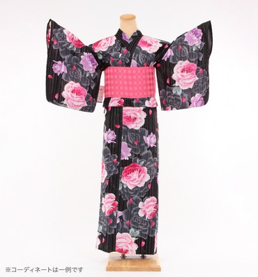 浴衣レンタル　浴衣Mサイズ　薔薇　黒色
