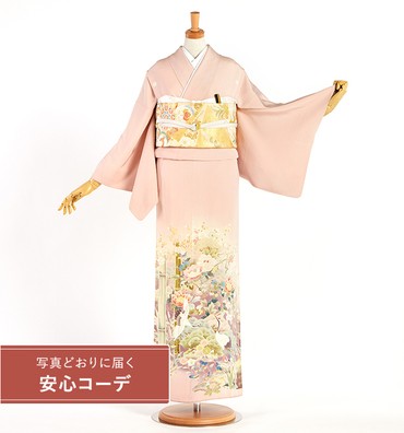 【写真どおりに届く安心コーデ】色留袖レンタル　色留袖Lサイズ　四季花と鶴　薄ピンク　五つ紋：桔梗