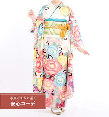 【写真どおりに届く安心コーデ】振袖レンタル　振袖Mサイズ　ブランド：越智ゆらの×Kami Shibai　幻想夢薔薇　白